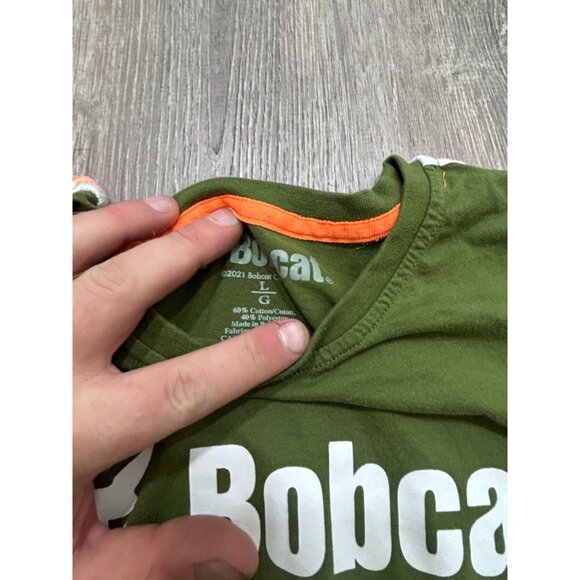 Bobcat T-Shirt Men's Size Large Cute Cat Logo Plain Pullover Causal Green - Picture 2 of 8